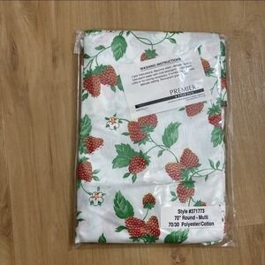 NEW Premier Linens 70" Round Strawberry Table Cloth Polyester Cotton
